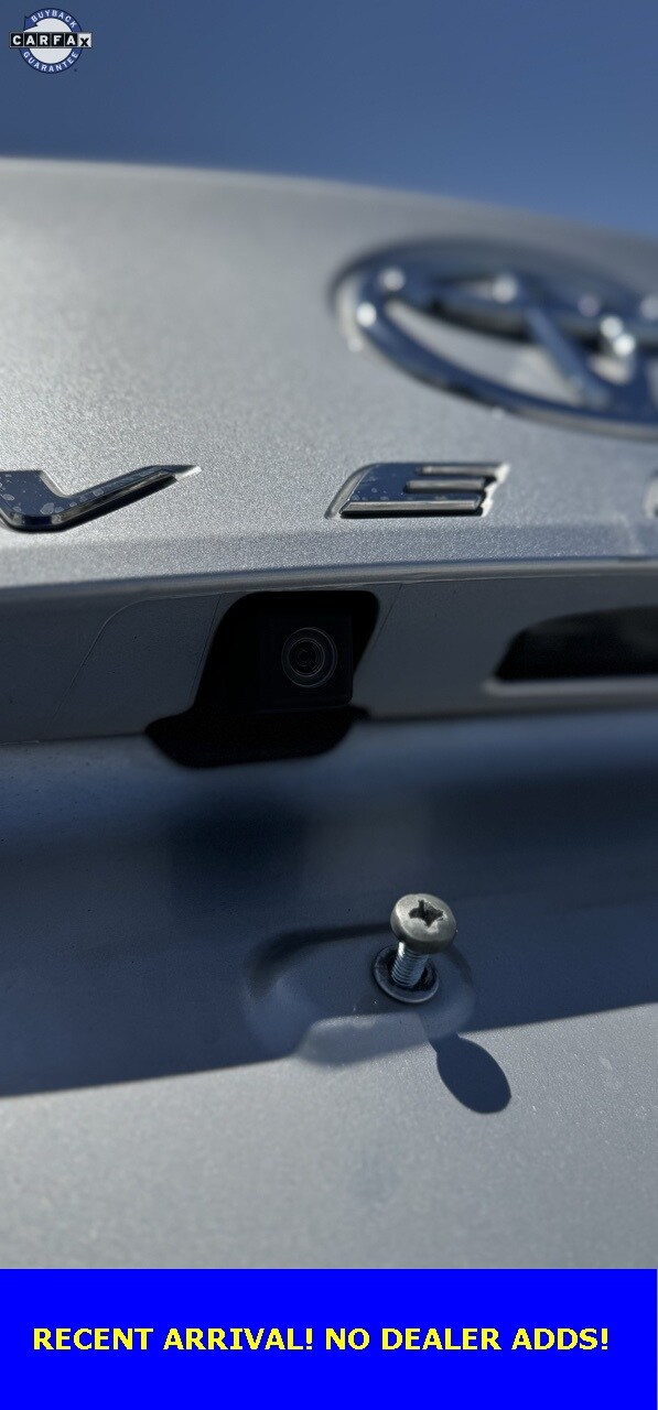 Vehicle image 6 of 19