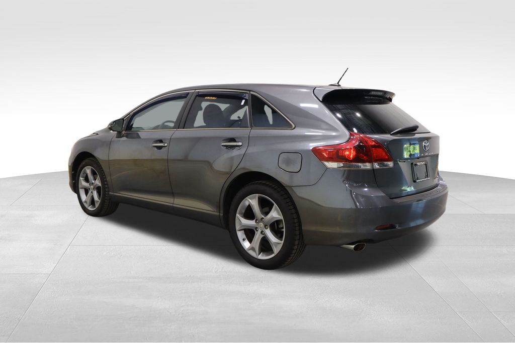 Vehicle image 7 of 38