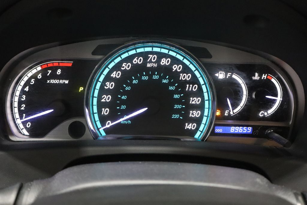 Vehicle image 23 of 38