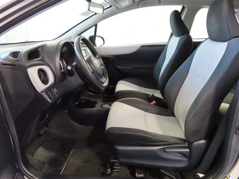 Vehicle image 16 of 26