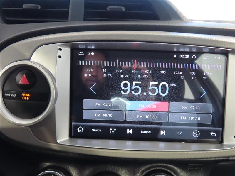 Vehicle image 20 of 26