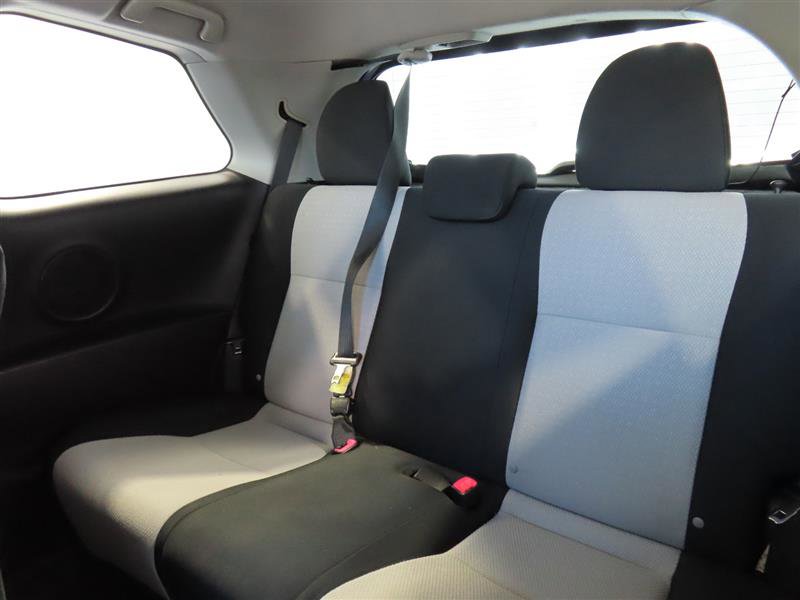 Vehicle image 17 of 26