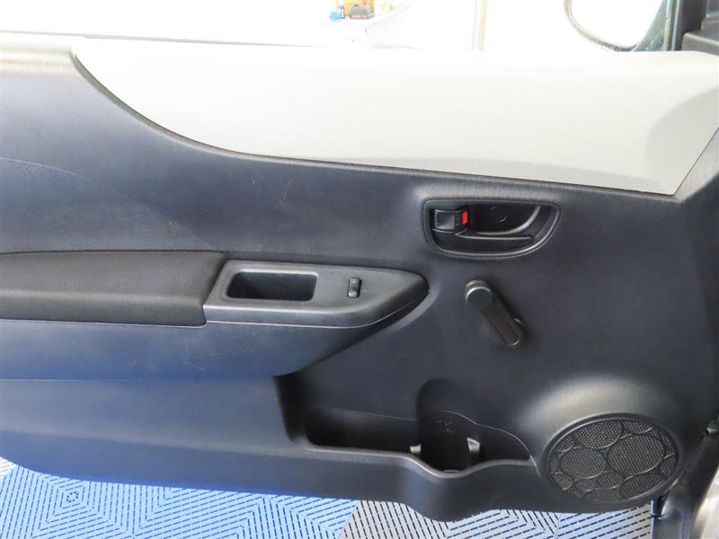 Vehicle image 15 of 26