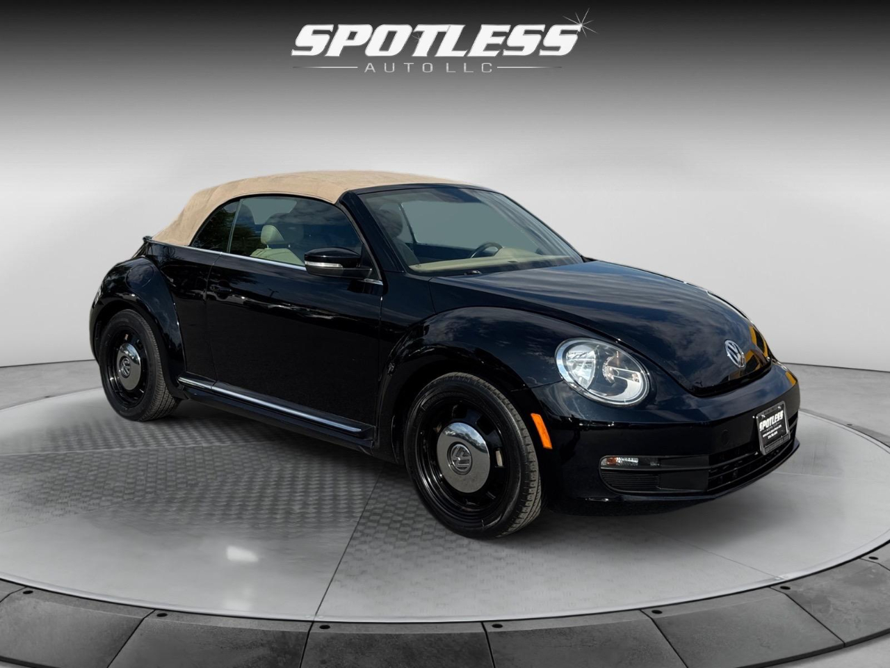 2014 Volkswagen Beetle 1.8T Image 5 of 33
