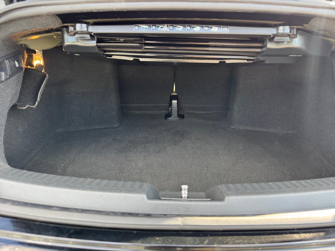 2014 Volkswagen Beetle 1.8T Image 21 of 33