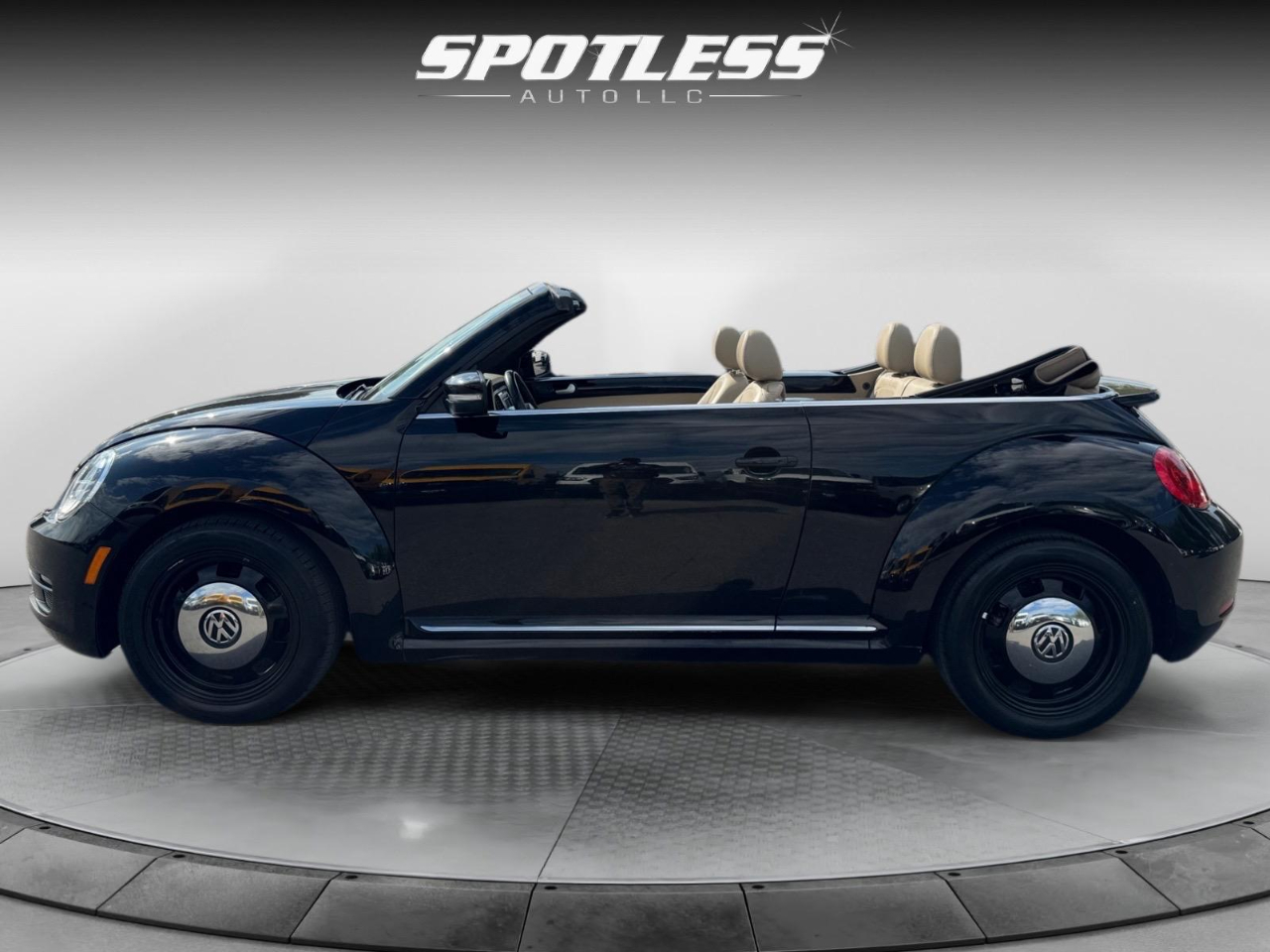 2014 Volkswagen Beetle 1.8T Image 17 of 33