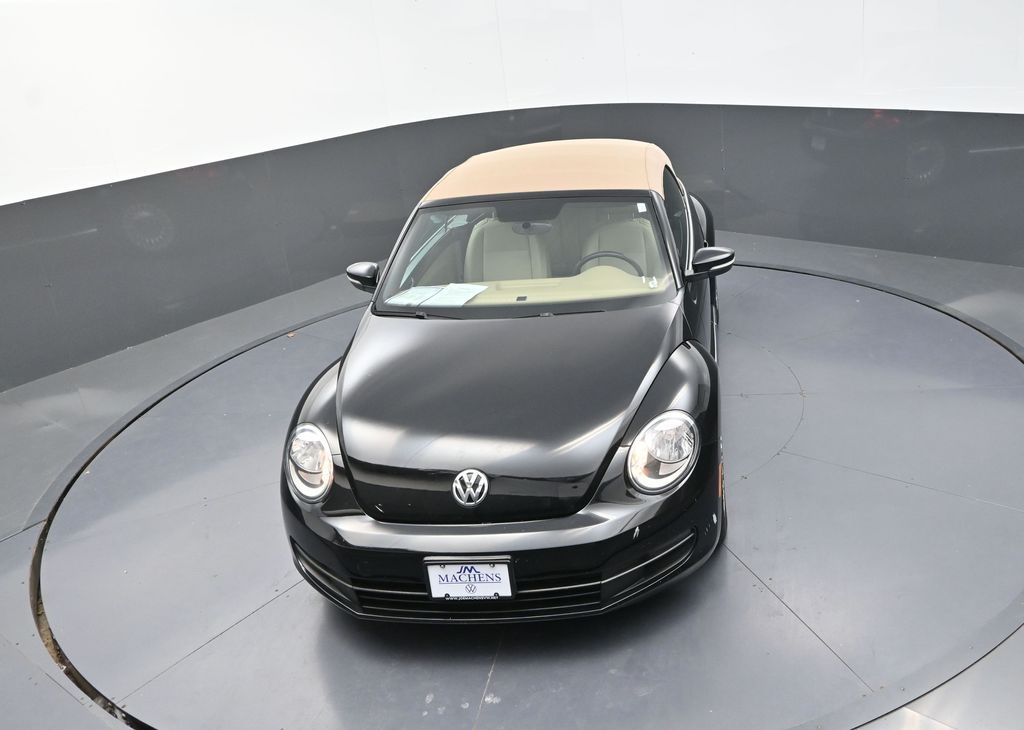 2014 Volkswagen Beetle 1.8T Image 7 of 44