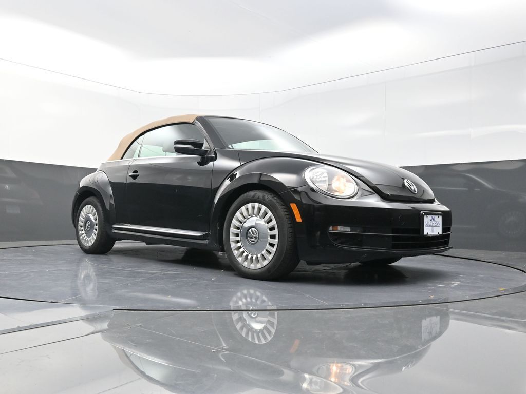 2014 Volkswagen Beetle 1.8T Image 11 of 44