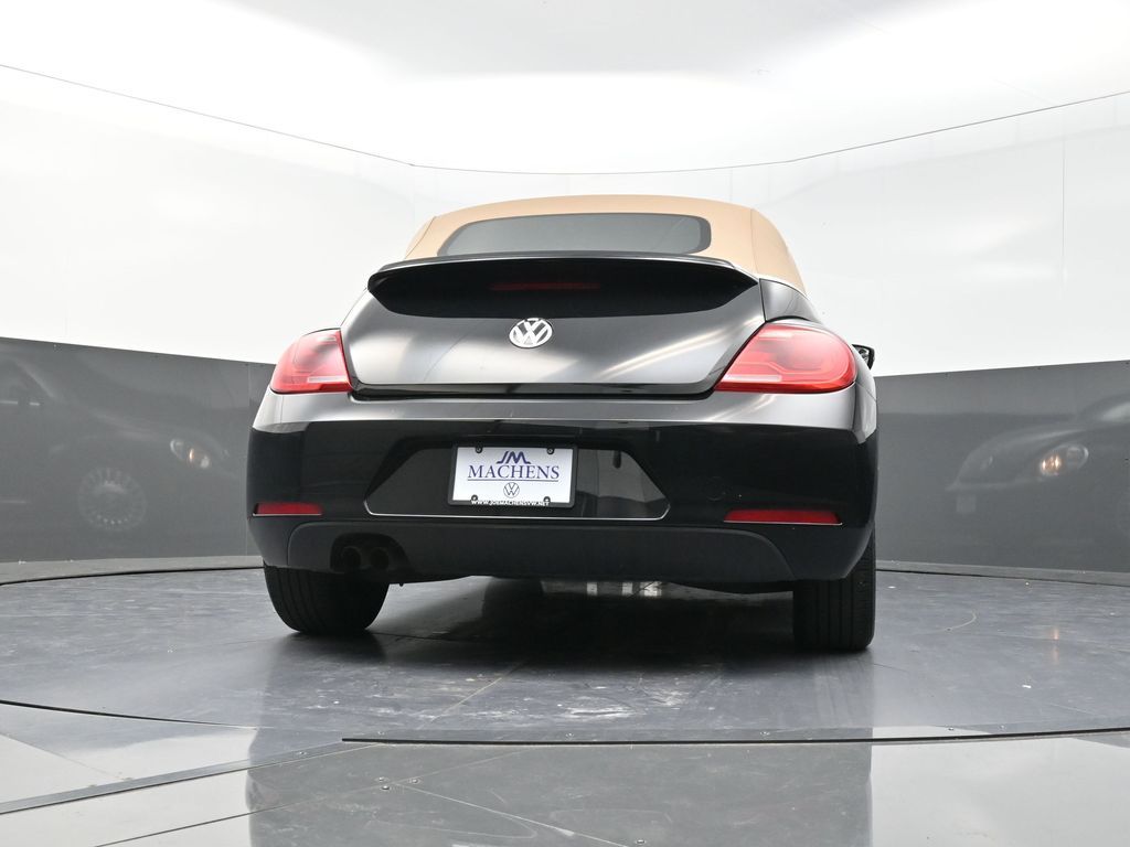 2014 Volkswagen Beetle 1.8T Image 19 of 44