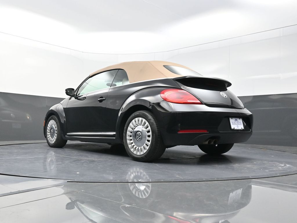 2014 Volkswagen Beetle 1.8T Image 23 of 44