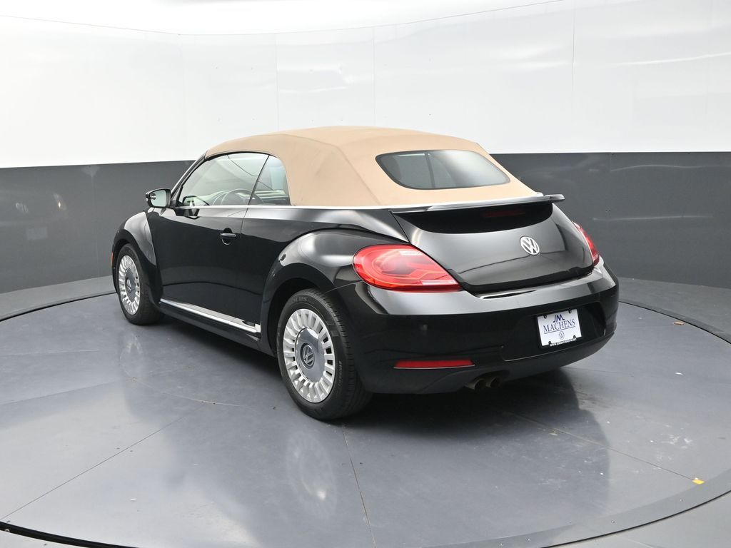 2014 Volkswagen Beetle 1.8T Image 25 of 44