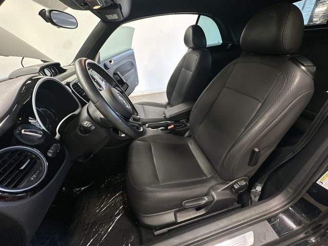 Vehicle image 21 of 35