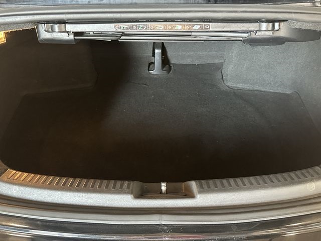 Vehicle image 18 of 35