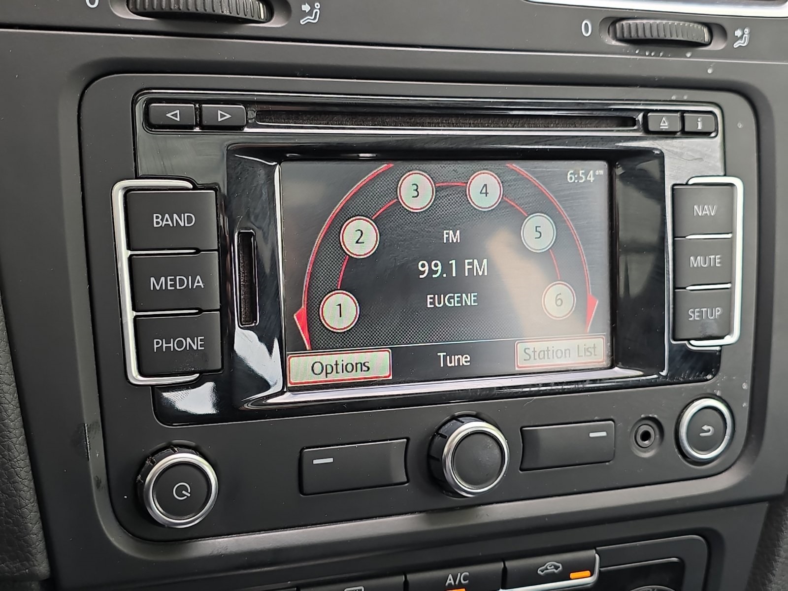 Vehicle image 19 of 27