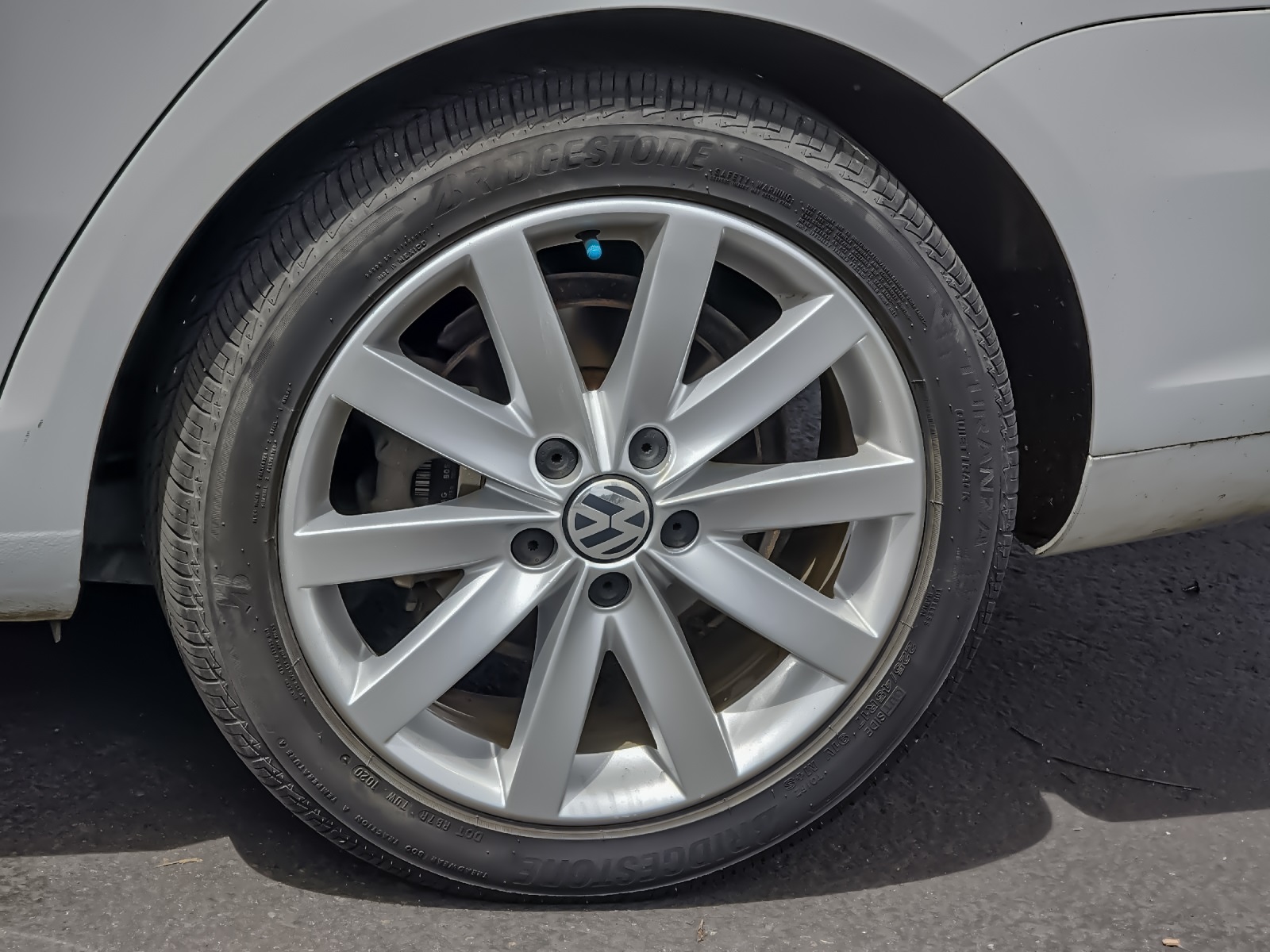Vehicle image 10 of 27