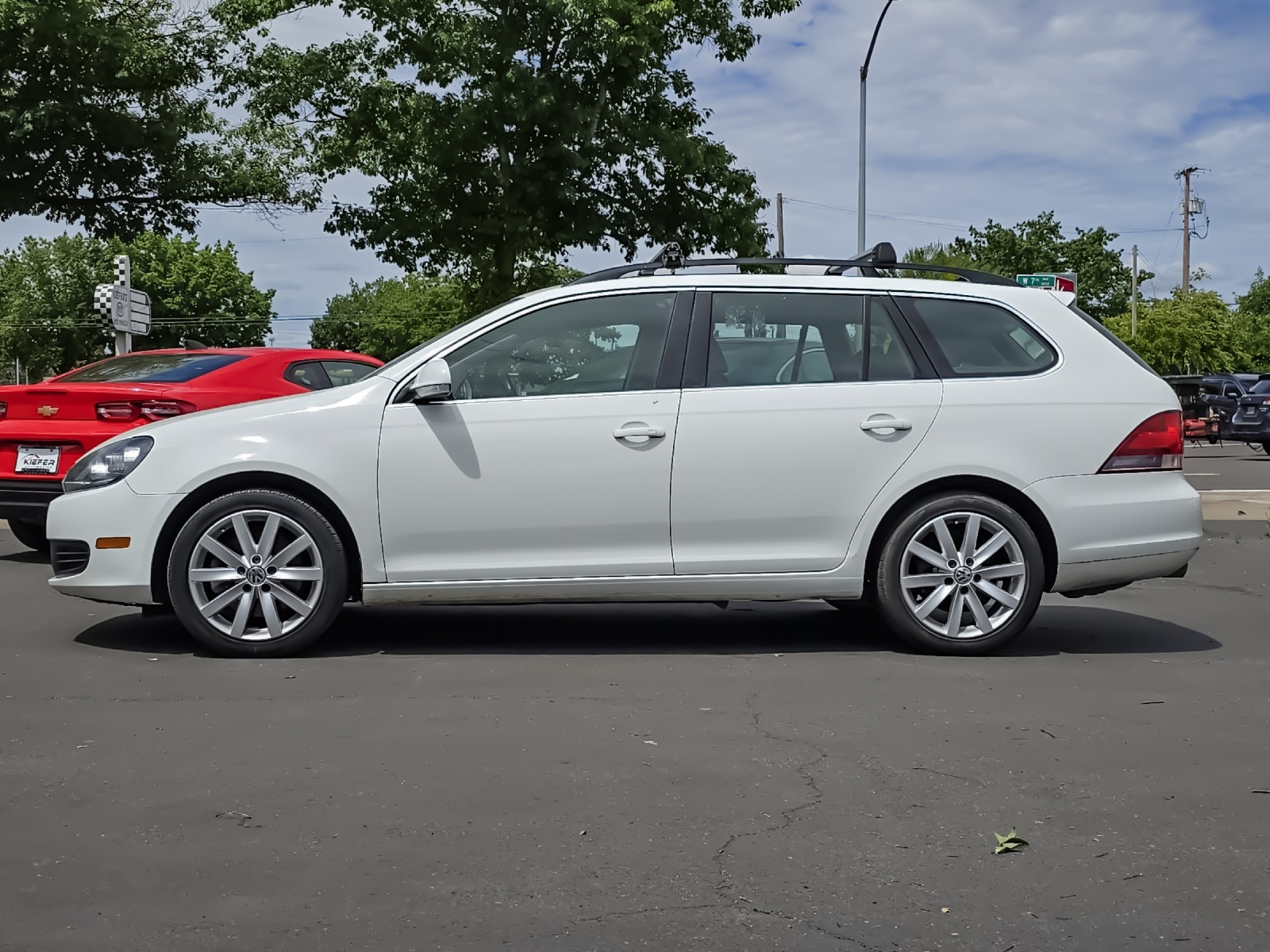 Vehicle image 9 of 27