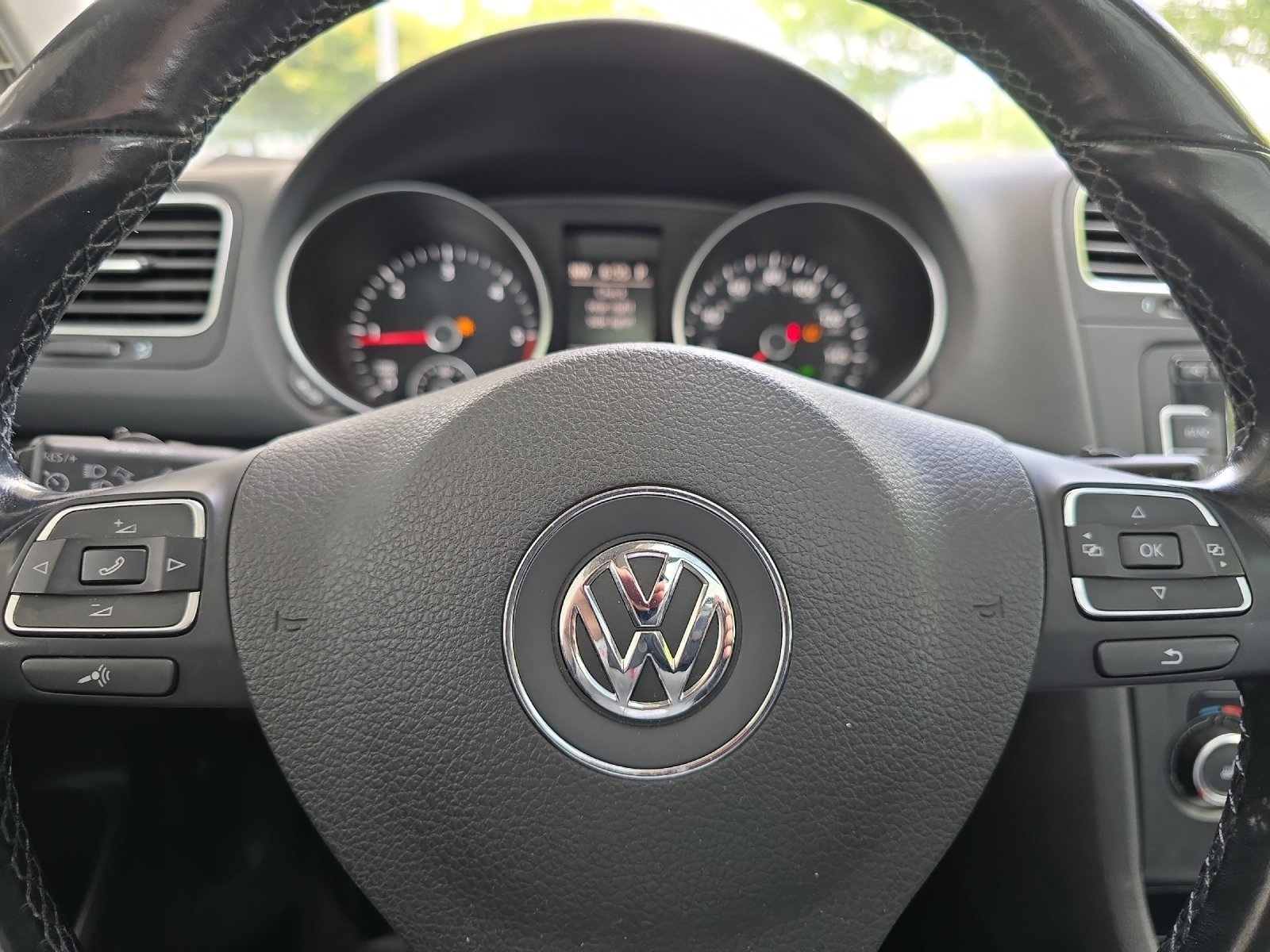 Vehicle image 26 of 27