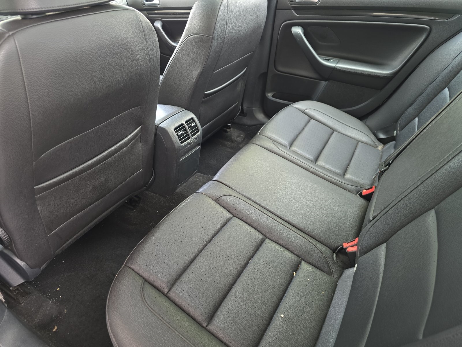 Vehicle image 12 of 27