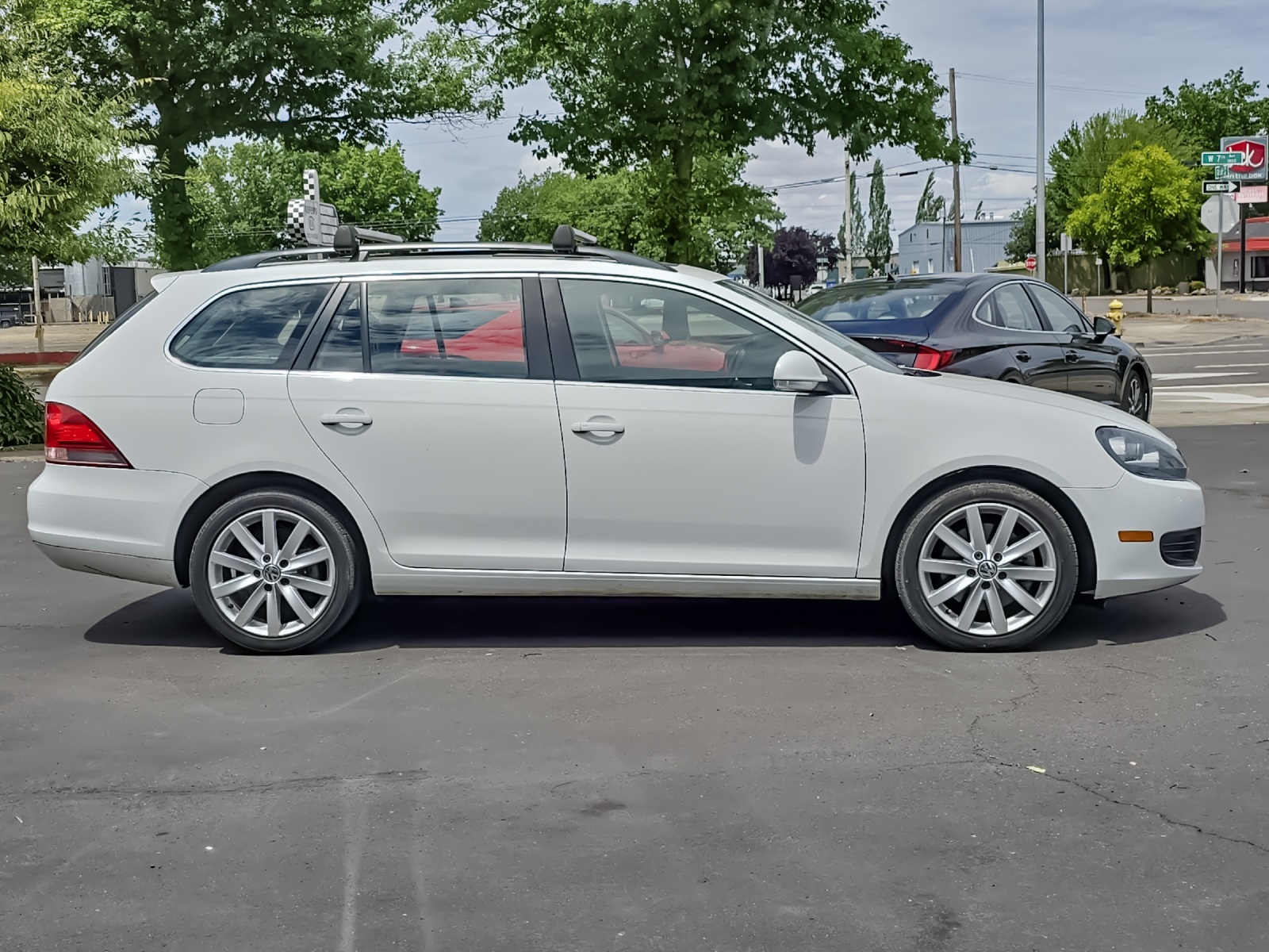 Vehicle image 5 of 27