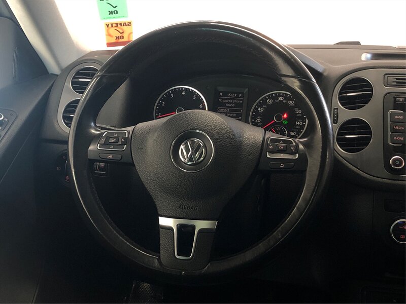 Vehicle image 15 of 23