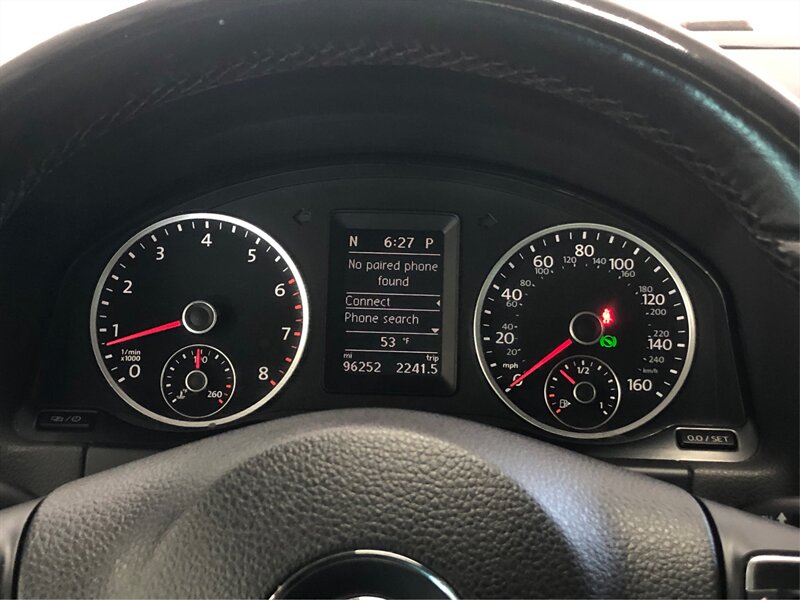 Vehicle image 14 of 23