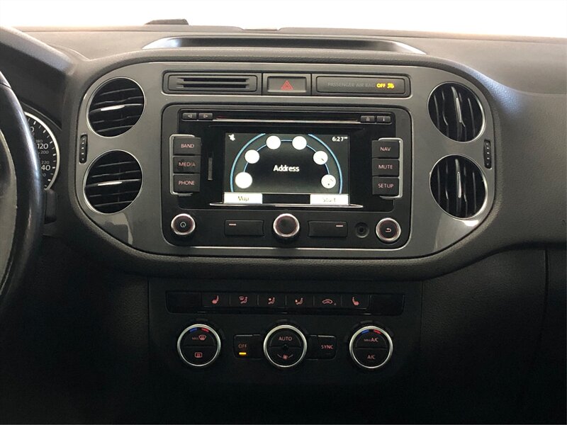Vehicle image 13 of 23