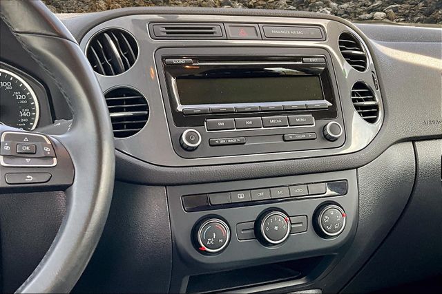 Vehicle image 8 of 31