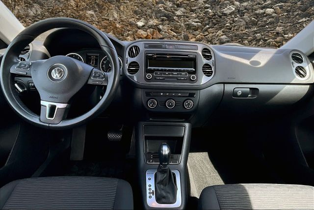 Vehicle image 14 of 31