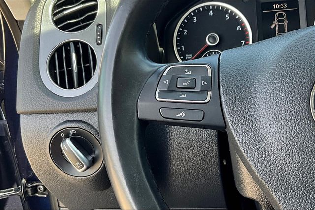 Vehicle image 16 of 31