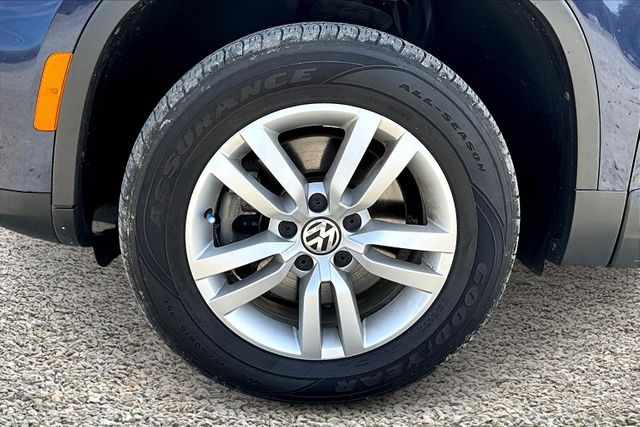 Vehicle image 11 of 31