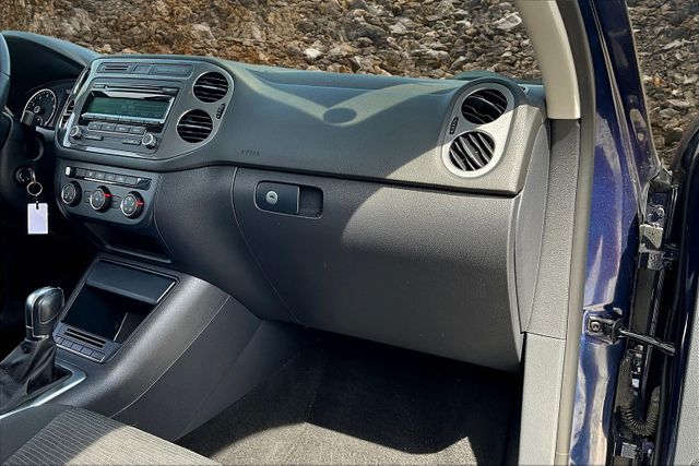 Vehicle image 15 of 31