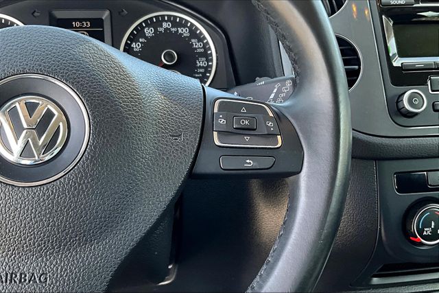 Vehicle image 17 of 31
