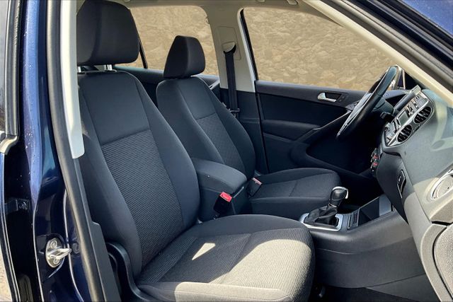 Vehicle image 9 of 31