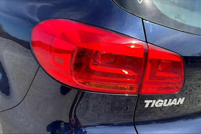 Vehicle image 28 of 31