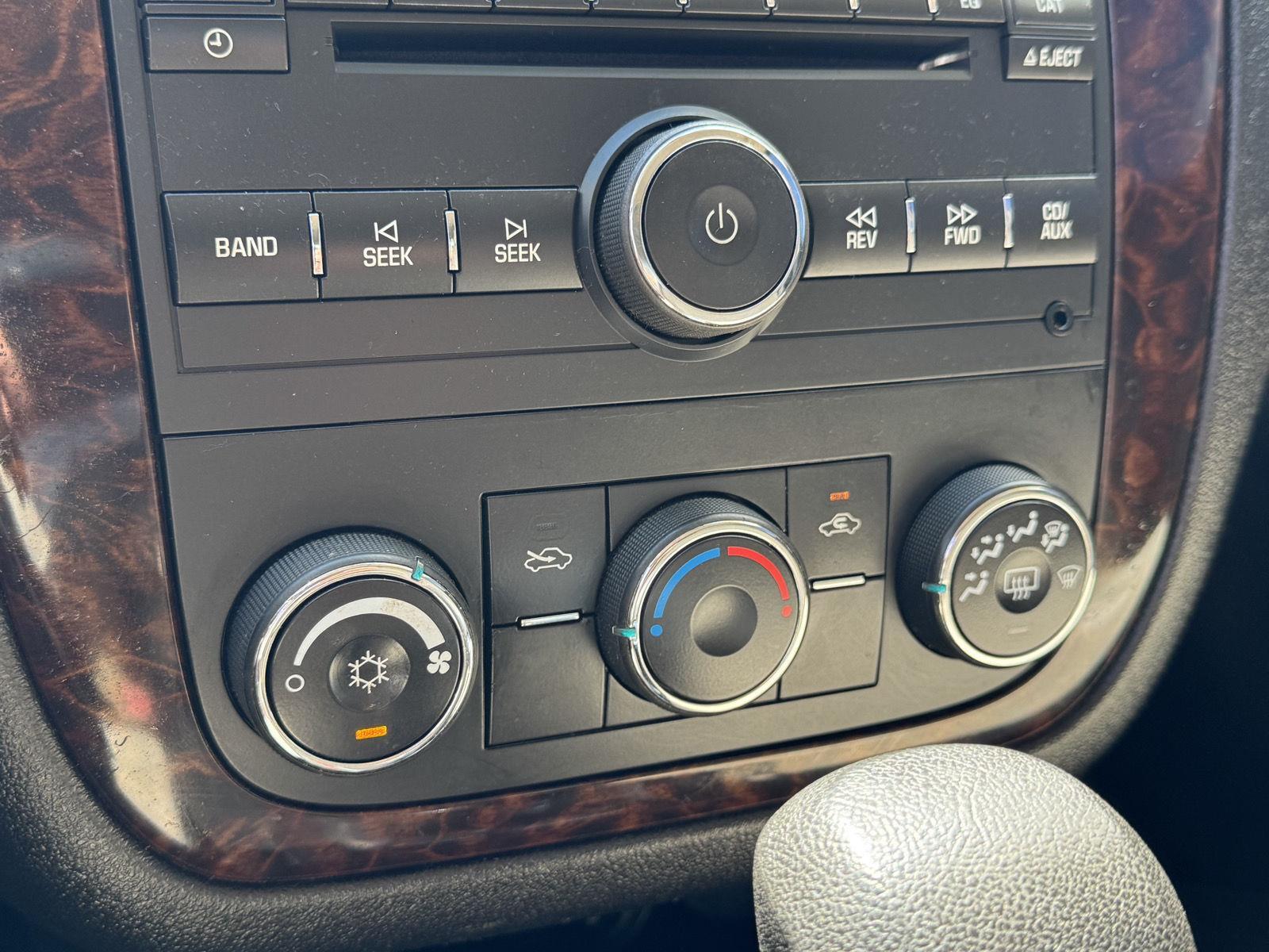 Vehicle image 24 of 41