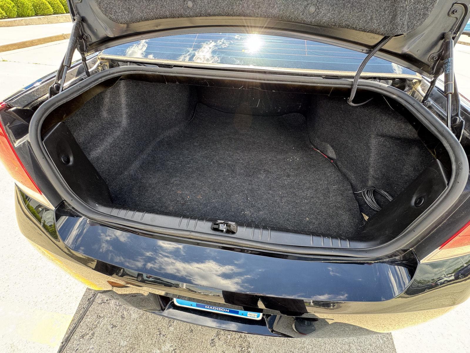 Vehicle image 34 of 41