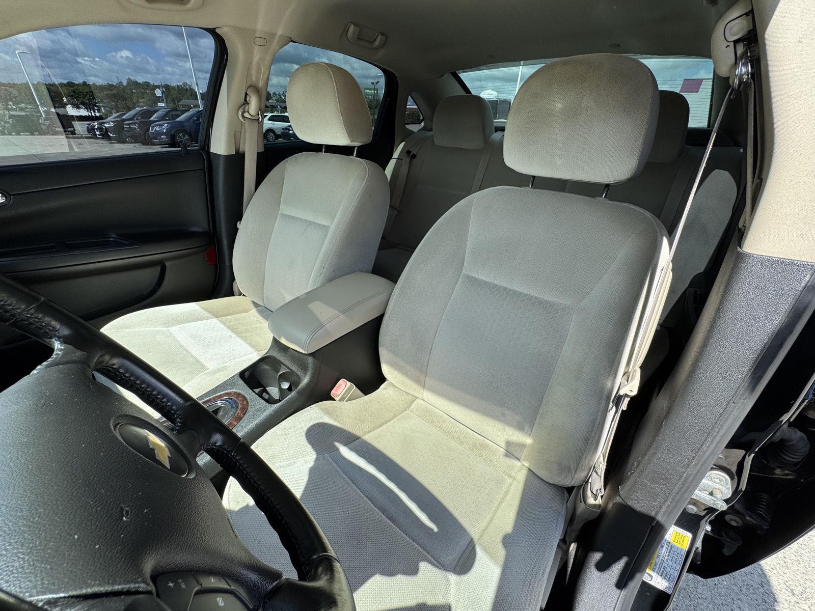 Vehicle image 28 of 41