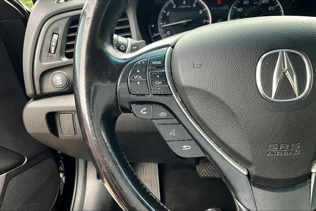 Vehicle image 17 of 33