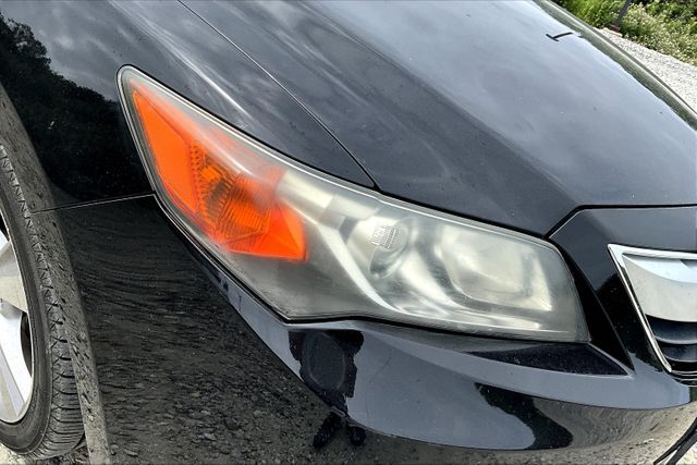 Vehicle image 28 of 33