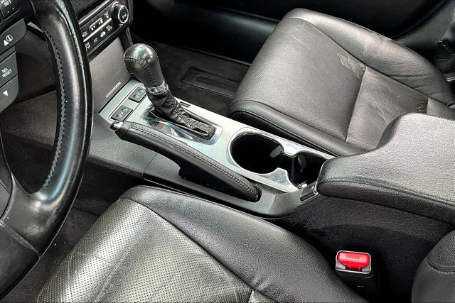 Vehicle image 21 of 33