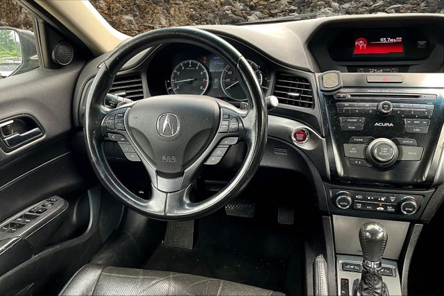 Vehicle image 13 of 33