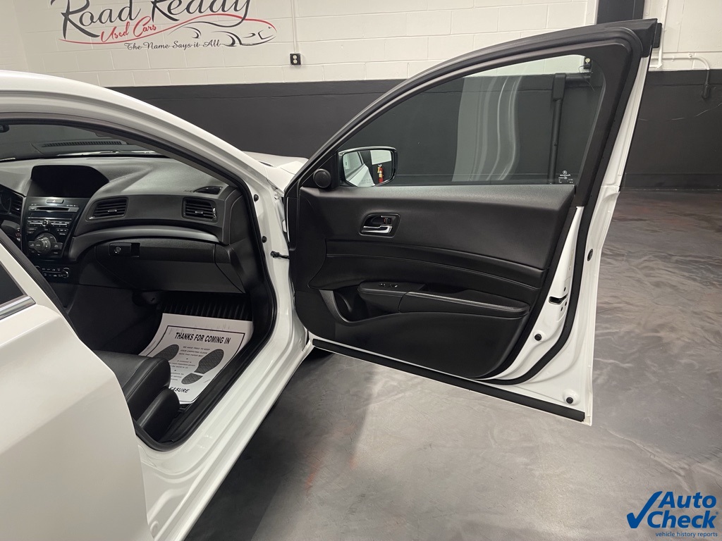 Vehicle image 39 of 64