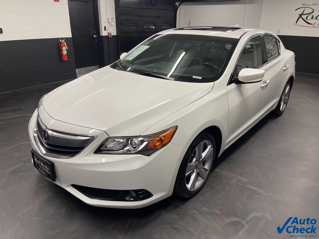 Vehicle image 2 of 64