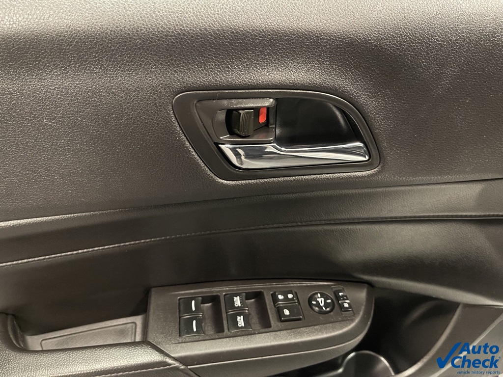 Vehicle image 20 of 64