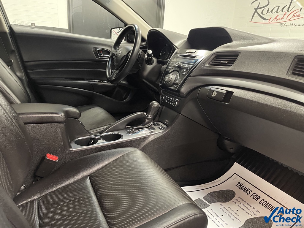 Vehicle image 36 of 64