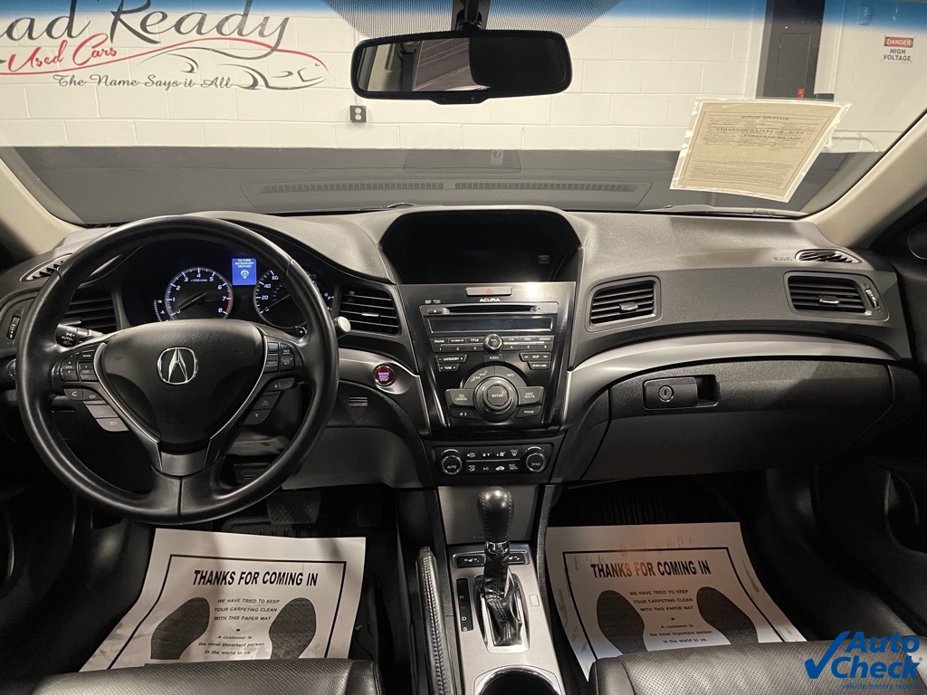 Vehicle image 25 of 64