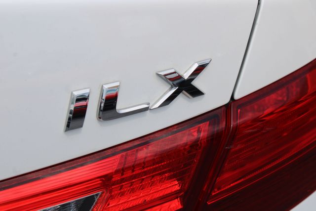 Vehicle image 23 of 34