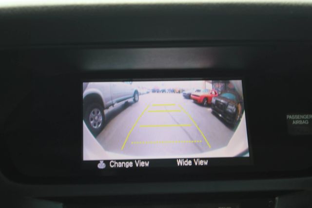 Vehicle image 20 of 34