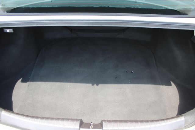 Vehicle image 9 of 34