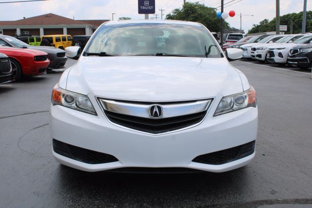 Vehicle image 2 of 34
